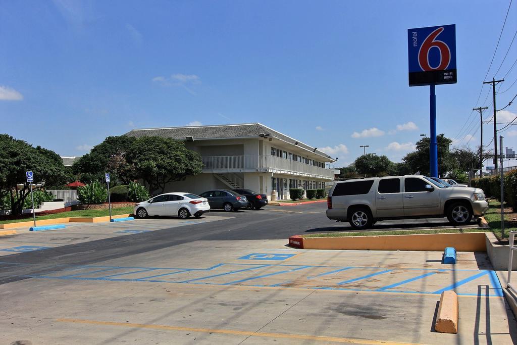 Motel 6-Austin, Tx - North Bagian luar foto